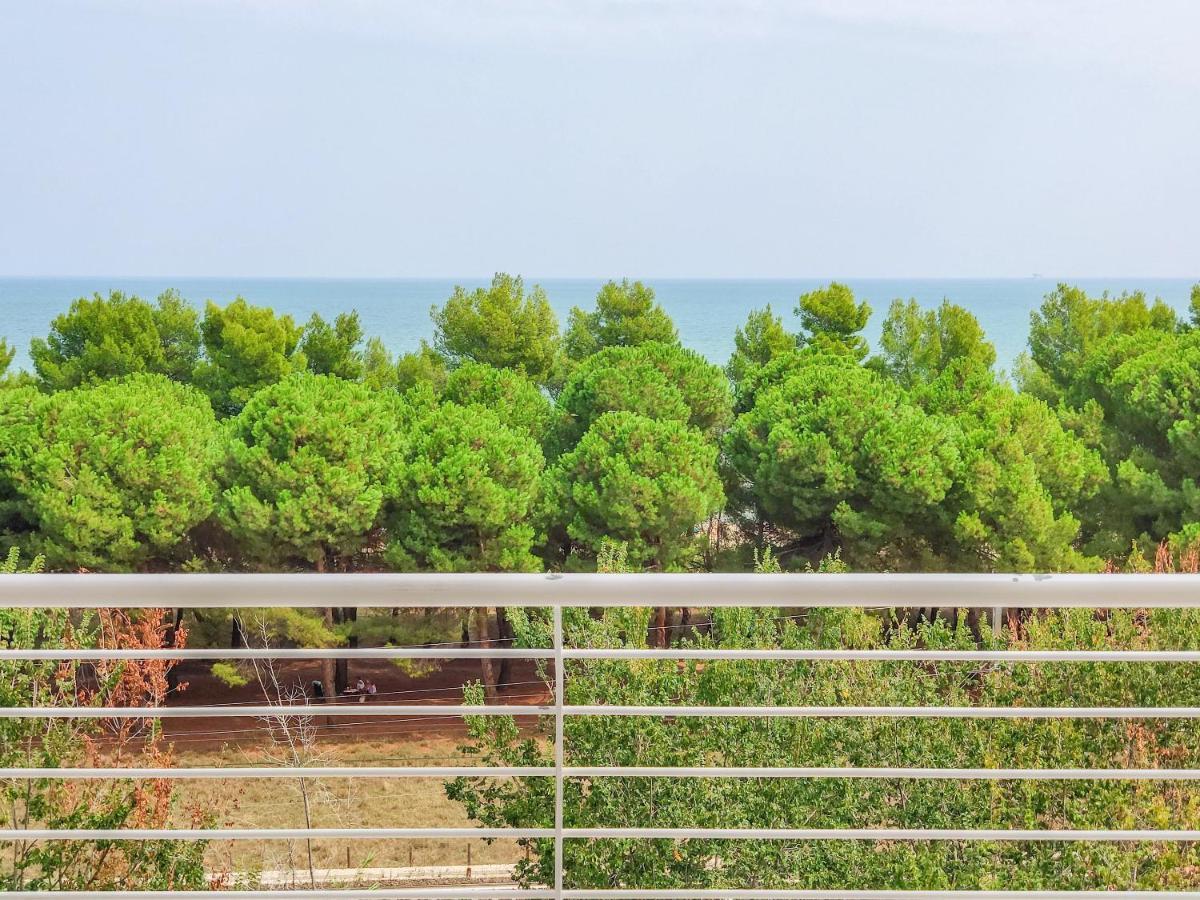 Homiday - Cerrano Park Resort Пинето Экстерьер фото