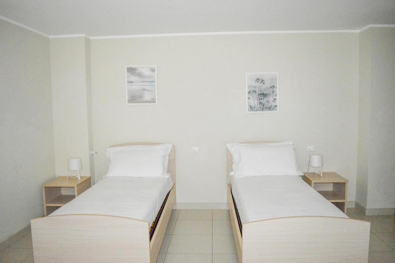 Homiday - Cerrano Park Resort Пинето Экстерьер фото