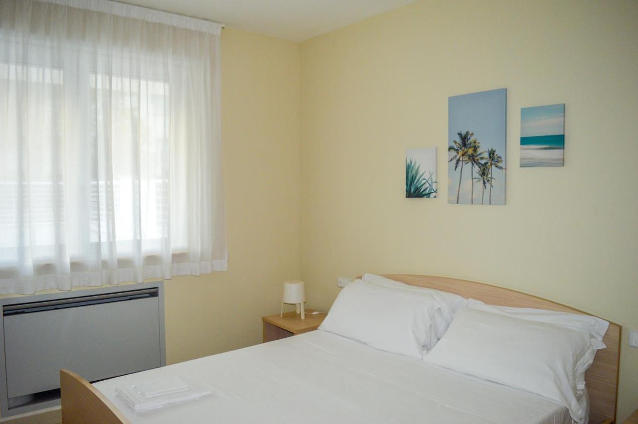 Homiday - Cerrano Park Resort Пинето Экстерьер фото