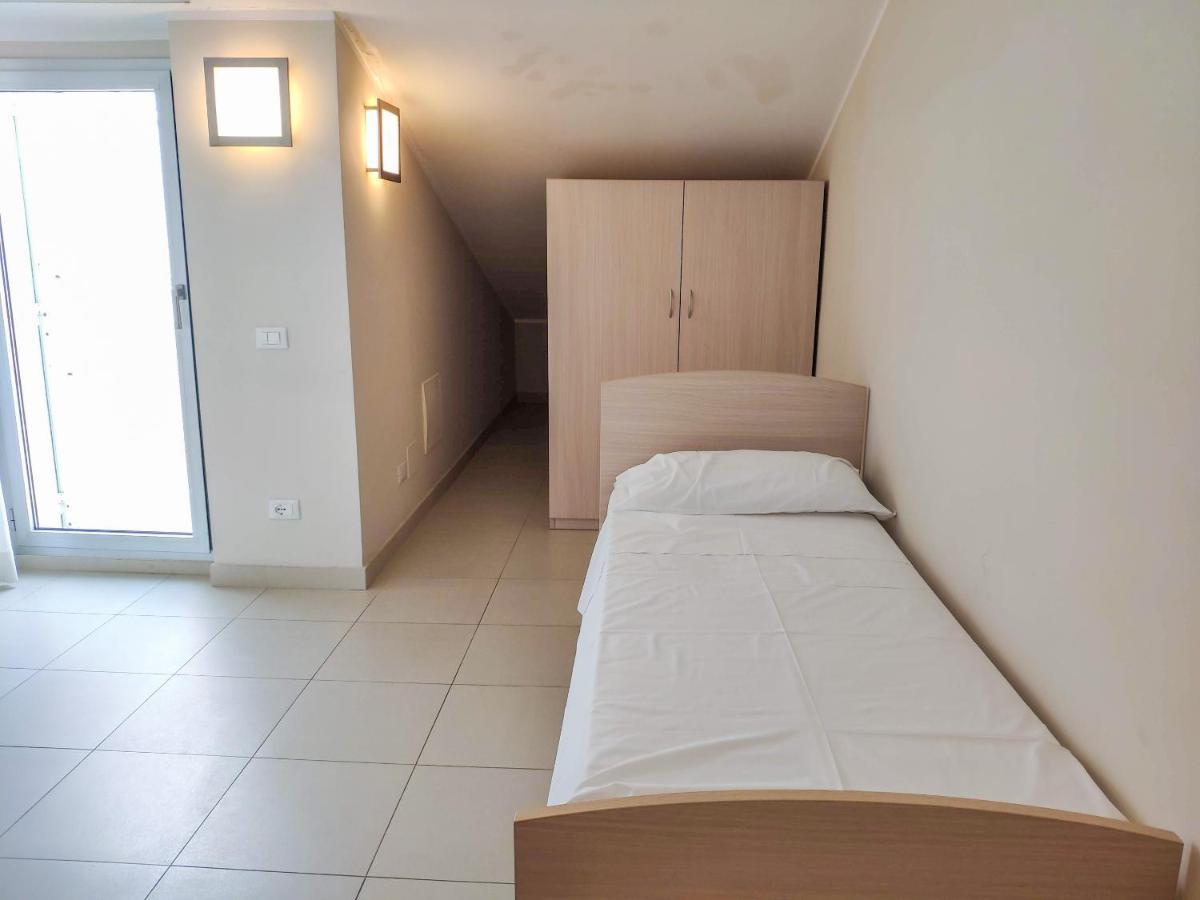 Homiday - Cerrano Park Resort Пинето Экстерьер фото