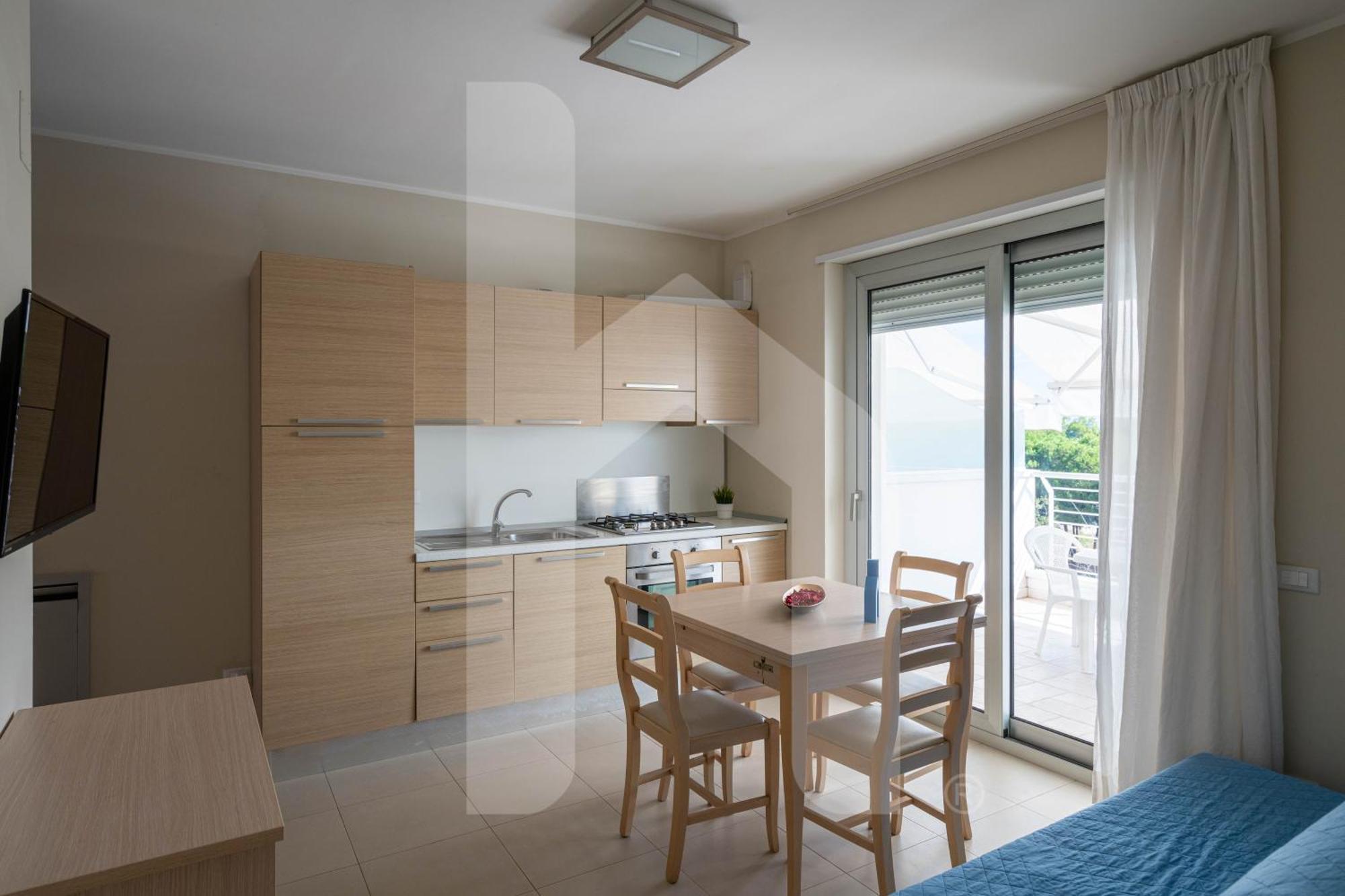 Homiday - Cerrano Park Resort Пинето Экстерьер фото