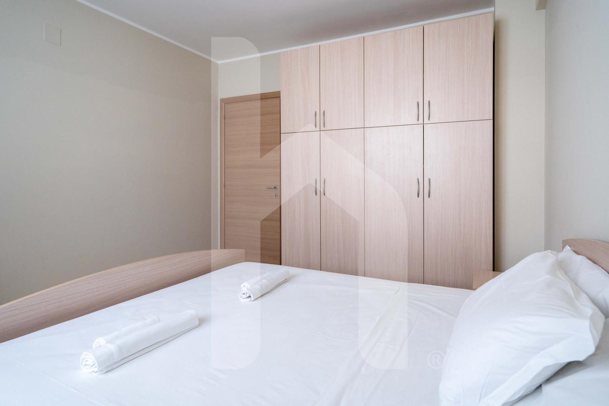 Homiday - Cerrano Park Resort Пинето Экстерьер фото